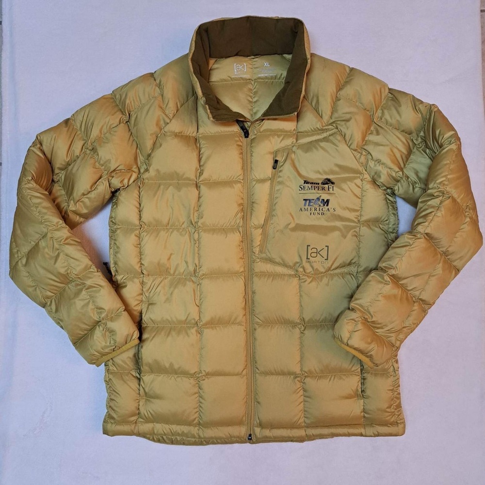 Men’s XL Burton [ak] BK Insulator Jacket